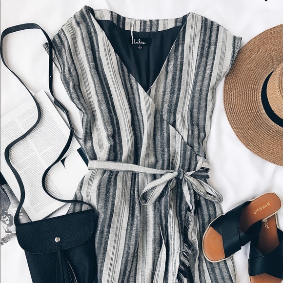 Lulus Dresses & Skirts - Grey striped wrap dress
